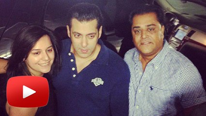 Salman Khan Poses With Fans In Toronto !