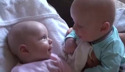 Sevimli İkizler Dertleşiyorlar - on open Channel