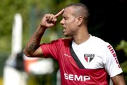 Osvaldo revela brincadeira com Luis Fabiano pela titularidade