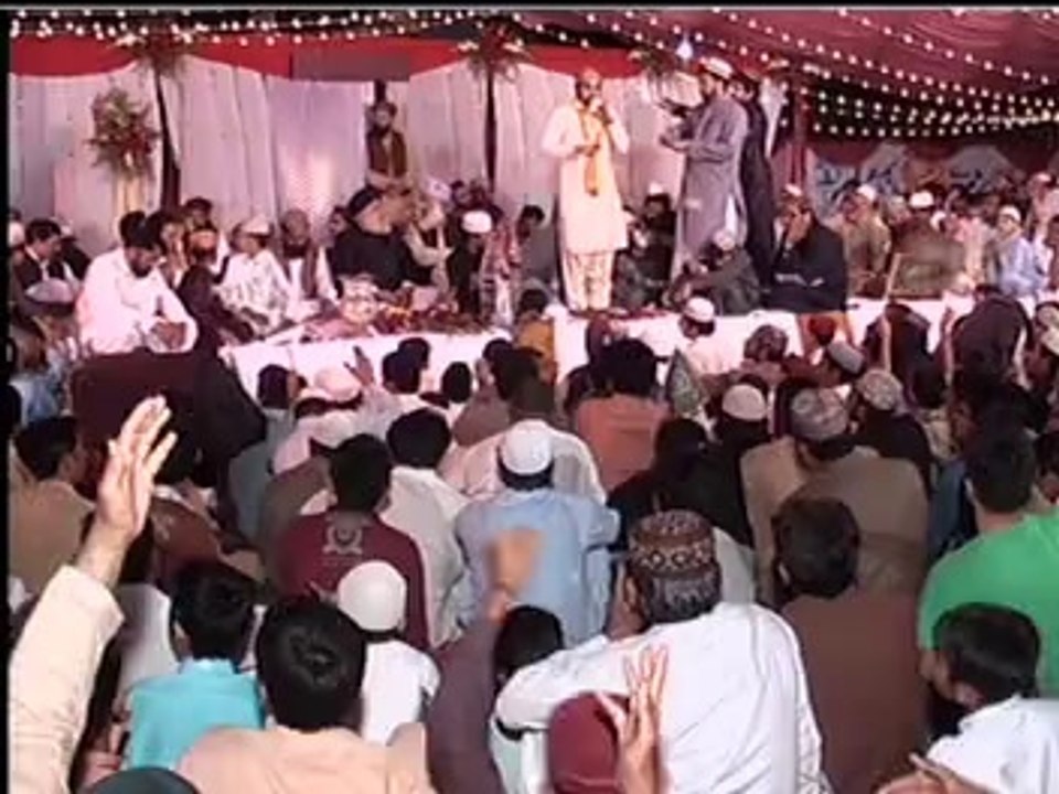 PIR SYED NAseer UD DIN NAseer SAHIB, NAAT with Duff  by Shakeel Ashraf  (نعت شریف)