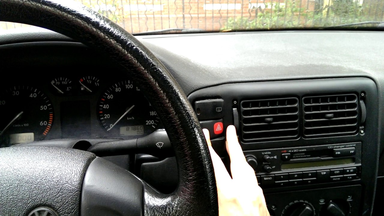 VW Polo Warnblinker merkwürdiges Geräuch