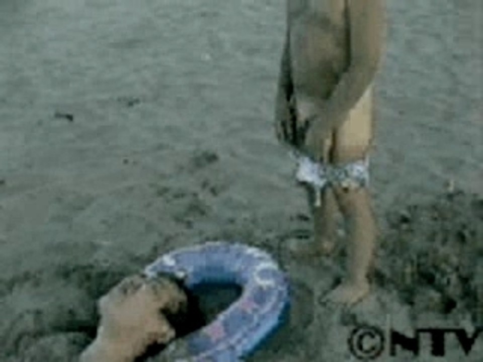 Video divertenti - bambino in spiaggia