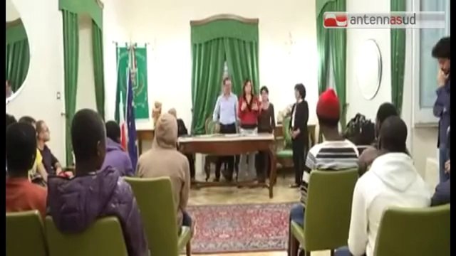 TG 02.09.14 Corato: aggredito migrante