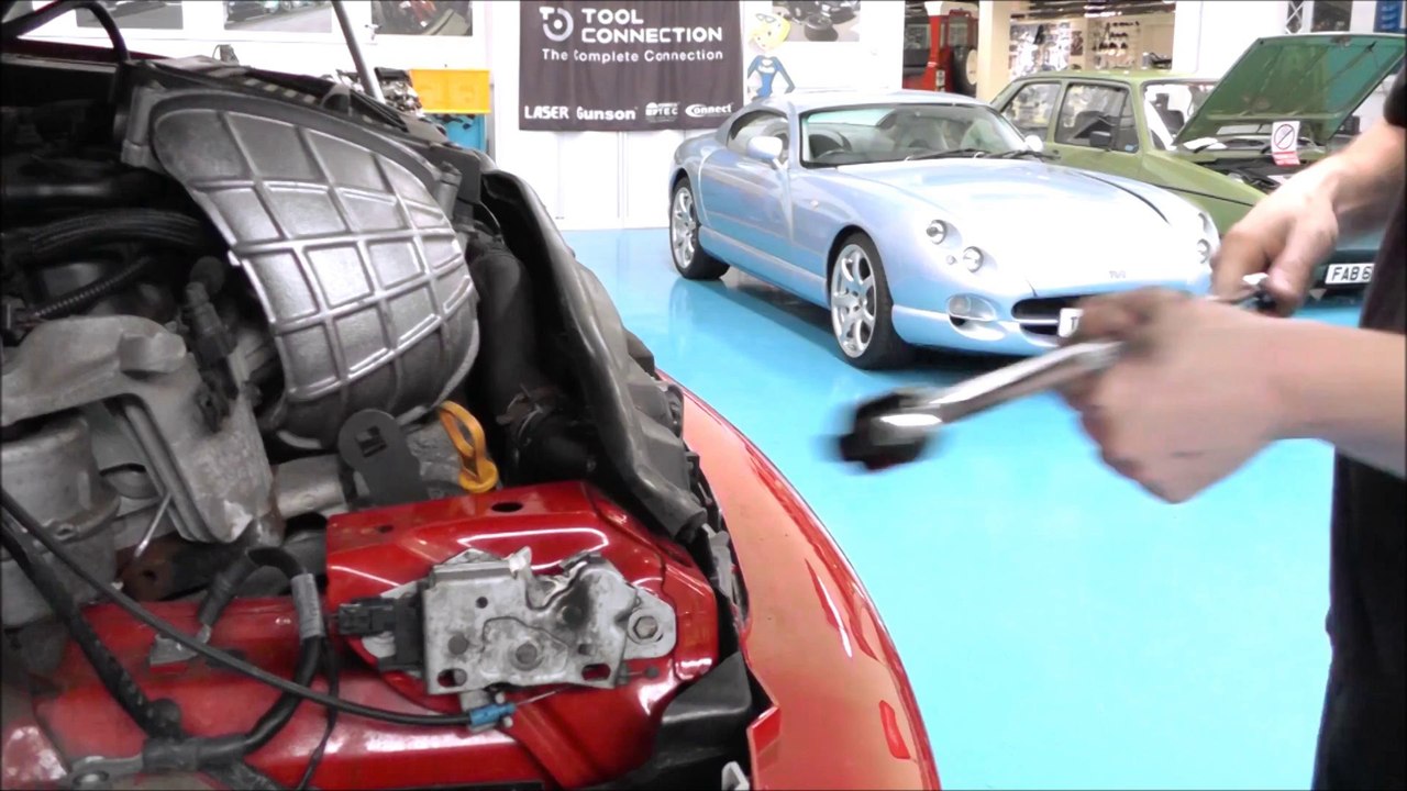 UO08201 - Outil pour courroie serpentine - pour BMW Mini - www.mecatechnic.com