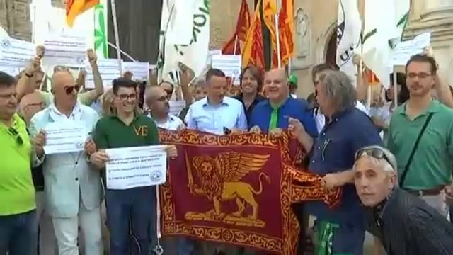 LEGA IN PIAZZA CONTRO I PROFUGHI