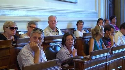 DIPENDENTI COMUNALI, MONTA LA PROTESTA