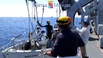 Sicilia - Migranti soccorsi dalla nave Euro della Marina militare -1- (01.09.14)