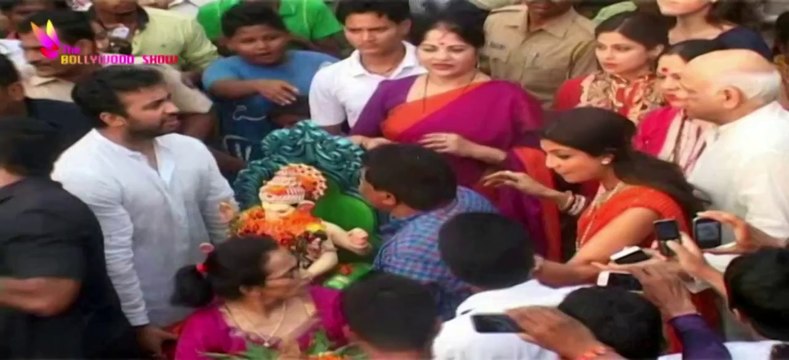 Ganpati Visarjan | Shilpa Shetty With Husband Raj Kundra