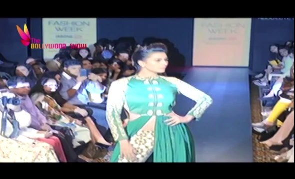 Ravishing Gauhar Khan On Ramp For Ken Ferns @ LFW Winter Festive 2014 !
