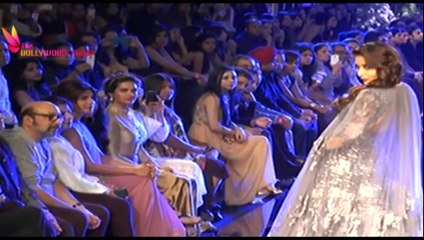 BOLLYWOOD BULLETIN | Jacqueline Fernandez EXPOSE Steamy Waist | 24th August 2014