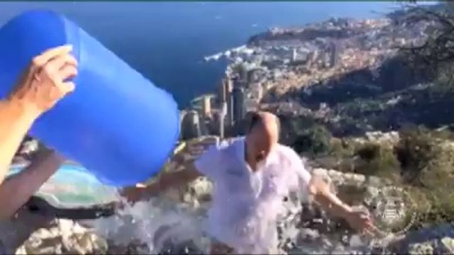 Ice Bucket Challenge: douche froide pour le Prince Albert II... qui nomine François Hollande