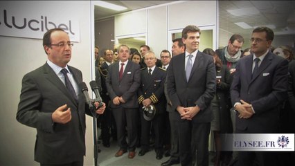 Le Président visite l'entreprise Lucibel à Rueil Malmaison