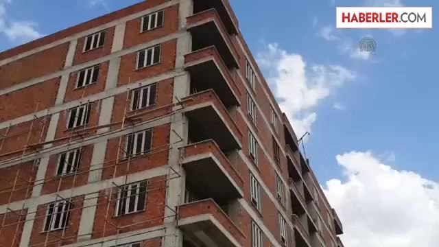 İnşaatın dördüncü katından düşen işçi hayatını kaybetti