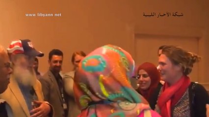 إعتناق "نصرانية" للاسلام على يد الشيخ "يوسف استس" ( مترجم )