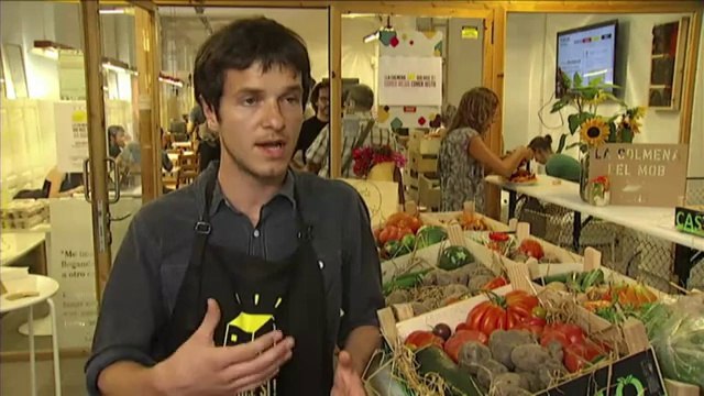 TV3 - Telenotícies Vespre - Economia col·laborativa a través de les xarxes socials