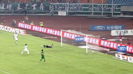 Chine - Il affole toute la défense et marque !