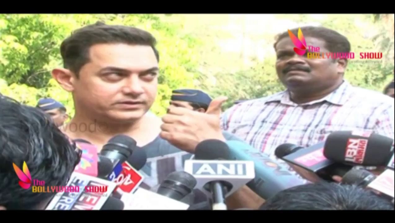 Shahrukh Khan Casts His VOTE | Lok Sabha Elections 2014