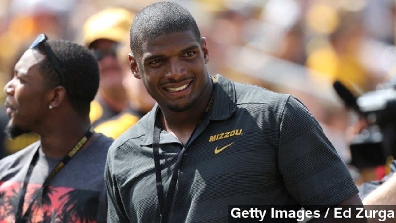 Did Dallas Cowboys Sign Michael Sam For Football Reasons?