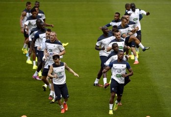 Entraînement à huis-clos avant France - Espagne
