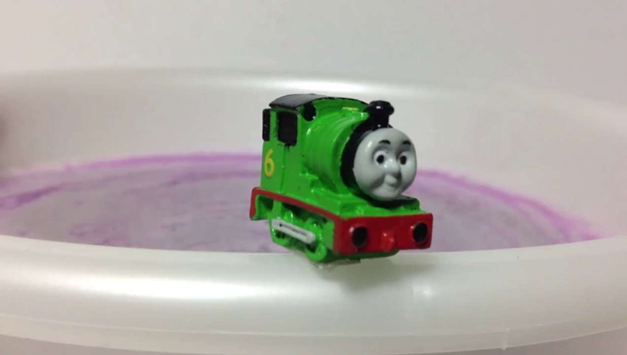 きかんしゃトーマス　バスボール THOMAS & FRIENDS Bath Bubble　bath powder