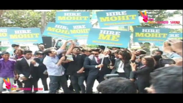 Ayushmann Khurrana Promotes 'Bewakoofiyaan' on Mumbai Streets