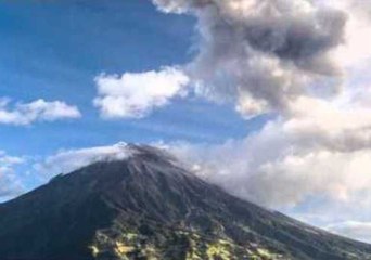 Increased Volcanic Activity at Tungurahua Shown Through Timelapse