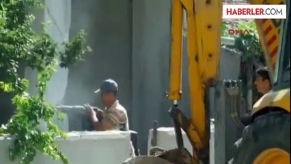 İmara Uygun Olmayan Çıkma Balkon Operasyon ile Yıkıldı