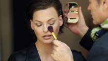 Le shooting Dolce & Gabbana Make Up avec Linda Evangelista