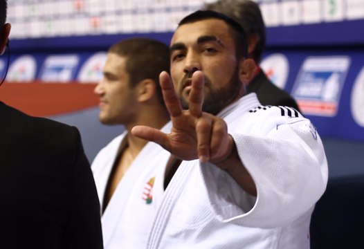 Triple champion du monde ! Ilias Iliadis is all in