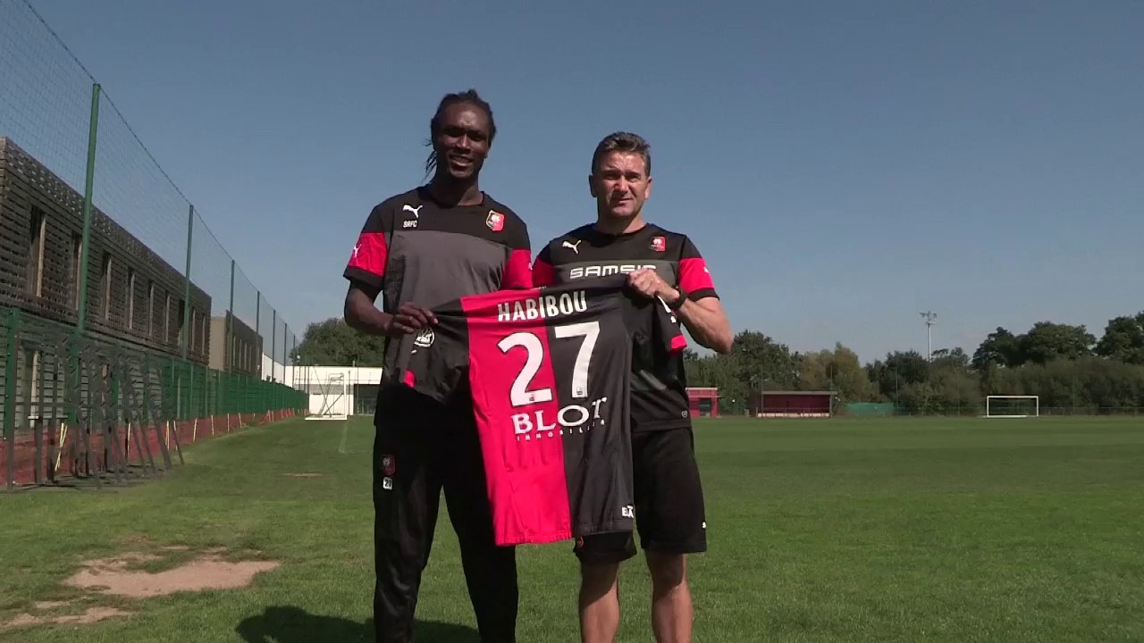 Présentation d'Habib Habibou, le nouvel attaquant des "Rouge et Noir"