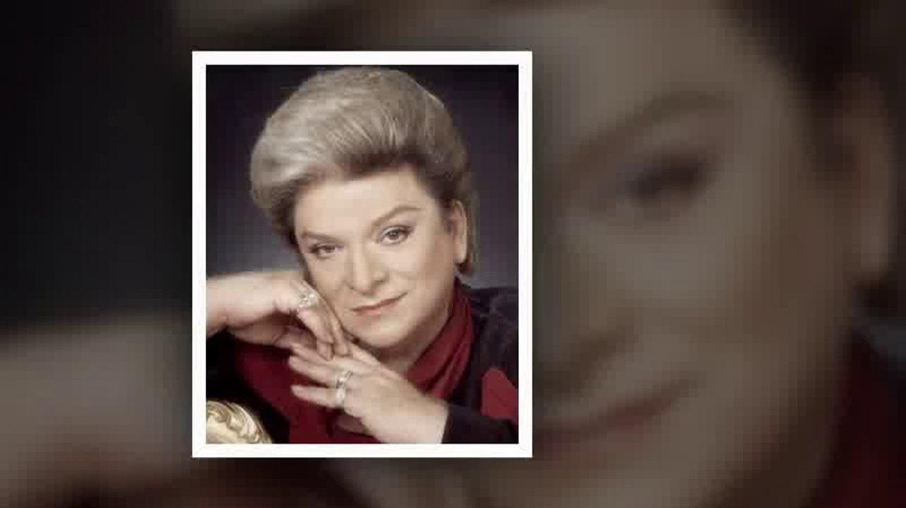 Zeki Müren - Bin gül çıkarırdım sana kalbimdeki külden