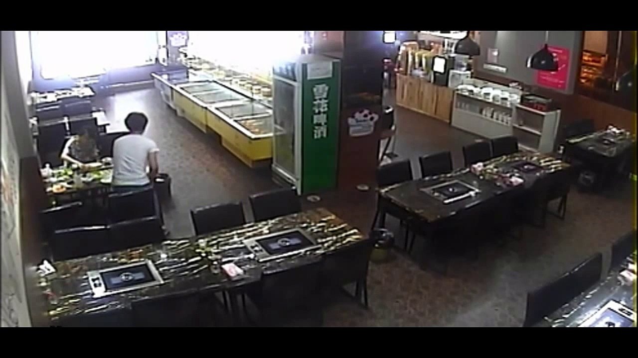 Girl Severely Burned While Eating In A Chinese Restaurant !