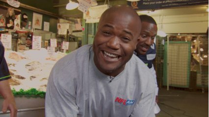 Mike Robinson fails the fish toss challenge