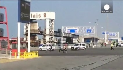 Fransa'nın Calais kentinde yine bir mülteci krizi