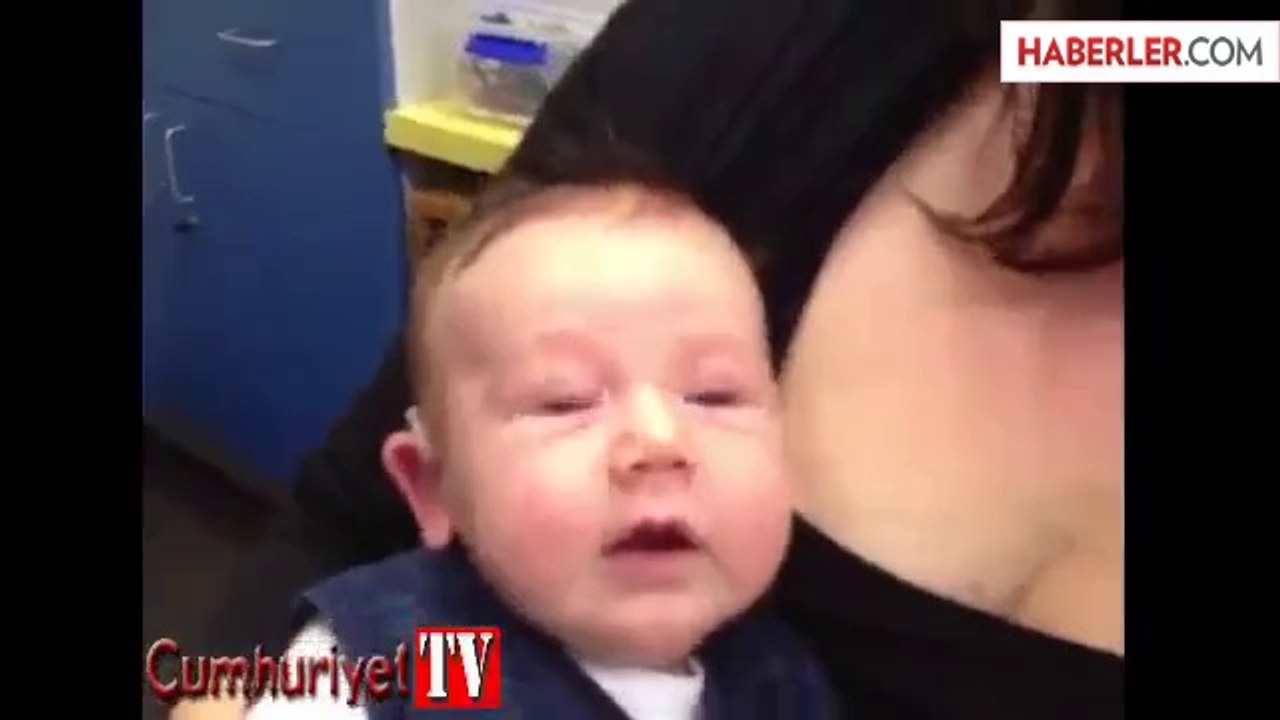 İlk Kez Duyan Bebeğin Duygulandıran Tepkisi
