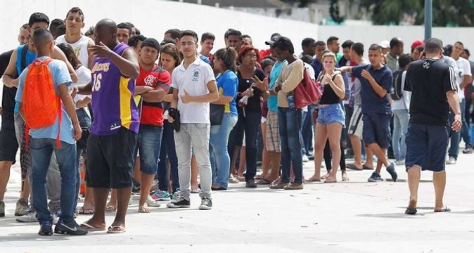 Vai lotar! Flamenguistas enfrentam enorme fila no Maraca