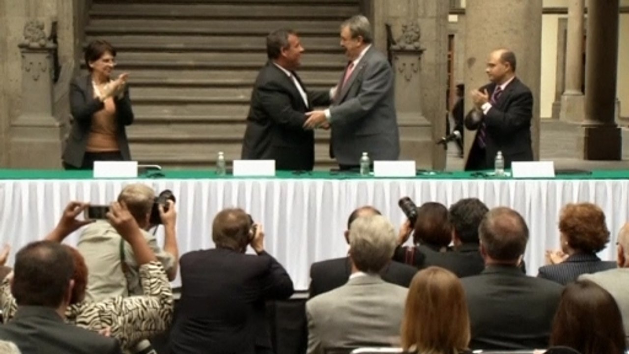 Back to school for Chris Christie in Mexico