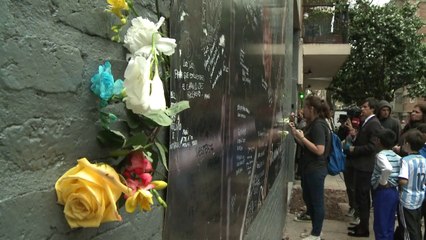 Fanáticos rinden tributo a Cerati