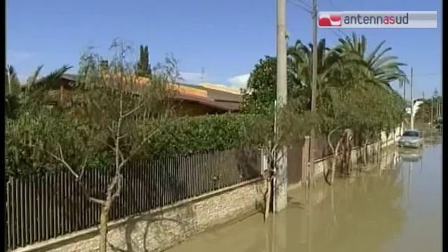 TG 04.09.14 Nubifragio a San Marco in Lamis, evacuate 200 persone