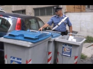Napoli - Paura al Vomero, bomba in un cassonetto, ma era finta -1- (04.09.14)