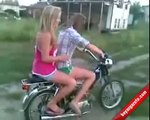 Kızların motorsiklet macerası