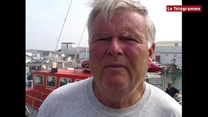 Saint-Guénolé (29). Le bateau de retour au port