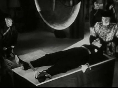 Drums of Fu Manchu Part4 The Pendulum of Doom