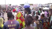 Ebola: de jeunes artistes sensibilisent la population à Abidjan