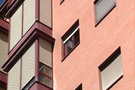 Una mujer mata a su bebé y trata de suicidarse