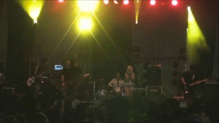 Trece Días - Invencible