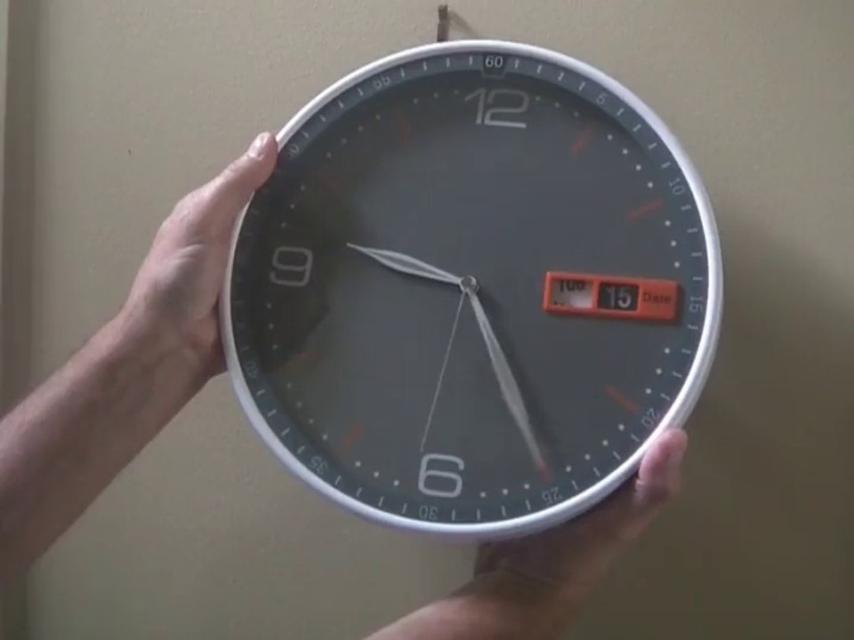Modern Minimalist Round Wall Clock Review