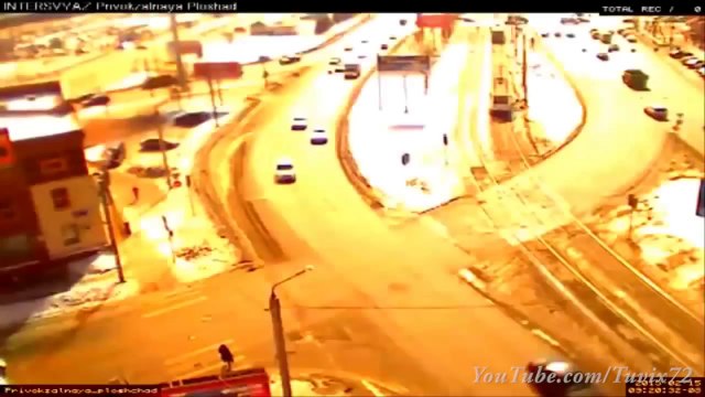 Meteorite Explosion - Russia Chelyabinsk 2013