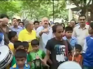 Ganesh Visarjan 2014: Bang Bang actor Hrithik Roshan bids farewell to Lord Ganesha with family