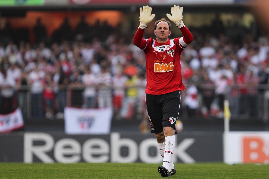 Rogério Ceni s'offre une sortie digne de Manuel Neuer
